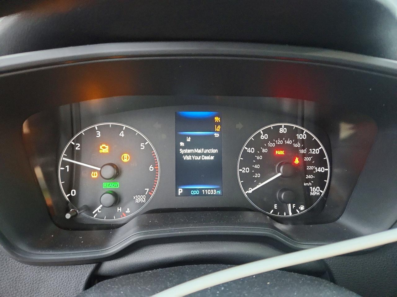 2025 TOYOTA COROLLA LE photo 9