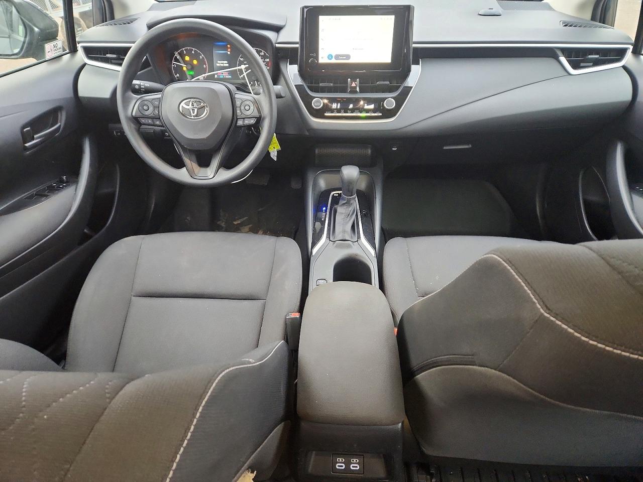 2025 TOYOTA COROLLA LE photo 8