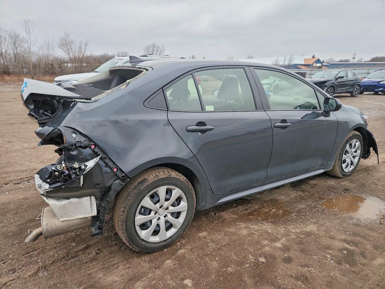 2025 TOYOTA COROLLA LE photo 3