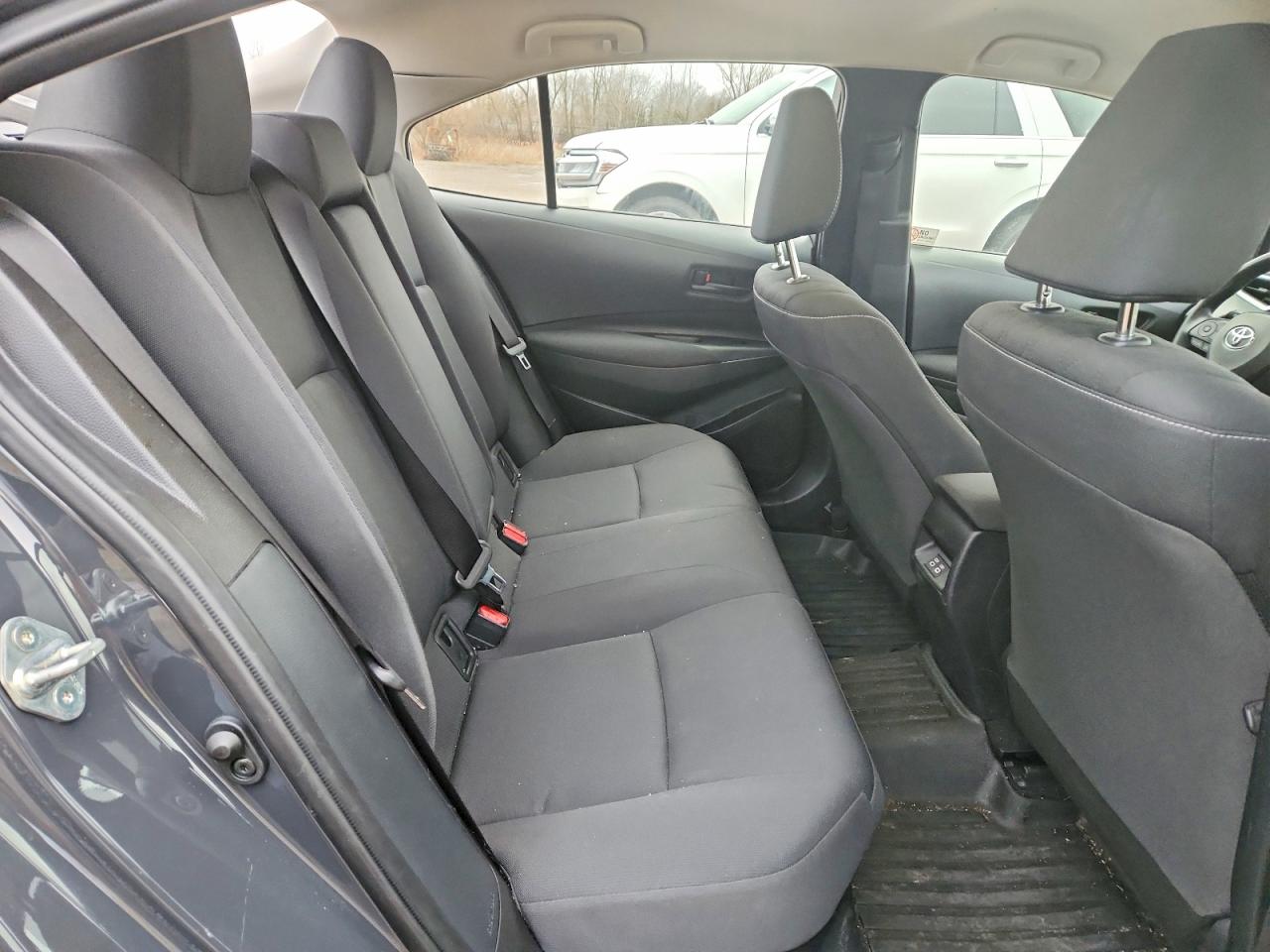 2025 TOYOTA COROLLA LE photo 10