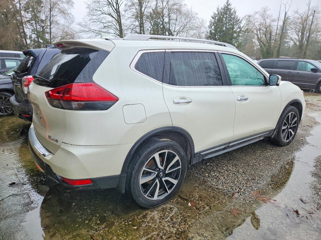 2017 NISSAN ROGUE SL photo 3