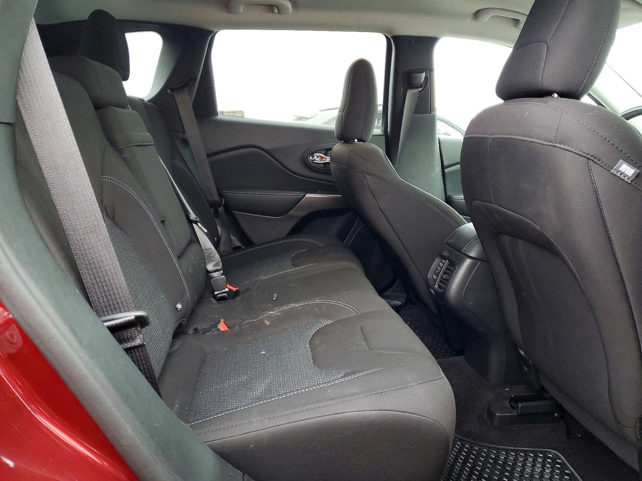 2019 JEEP CHEROKEE LATITUDE photo 10