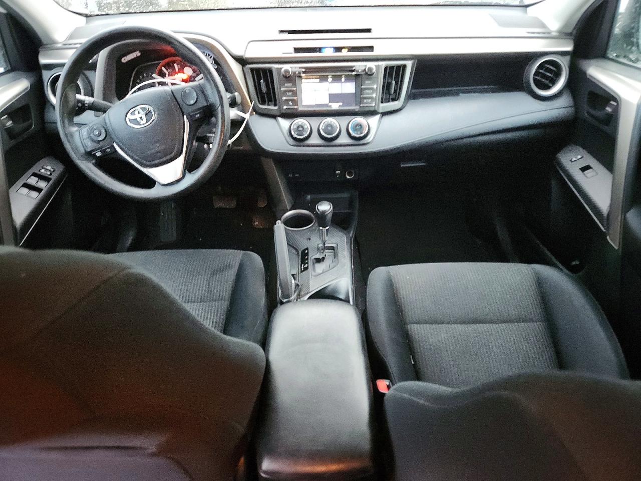 2015 TOYOTA RAV4 LE photo 8