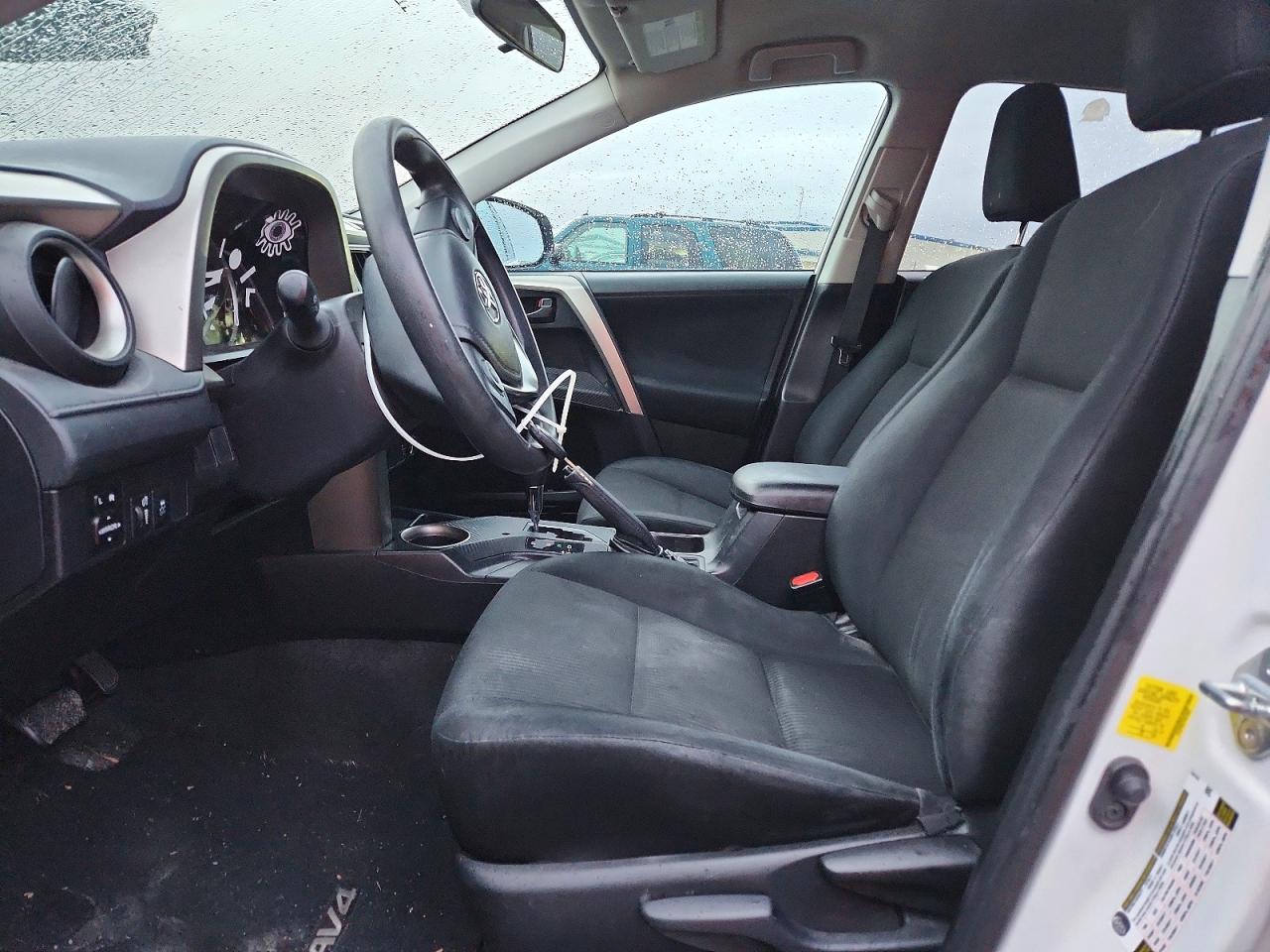 2015 TOYOTA RAV4 LE photo 7
