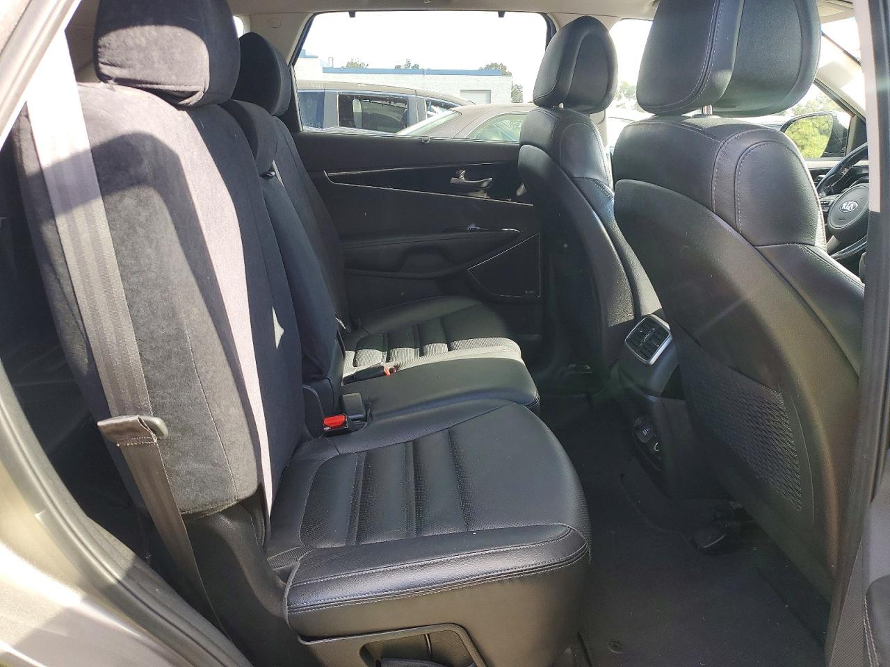 2016 KIA SORENTO SX photo 11