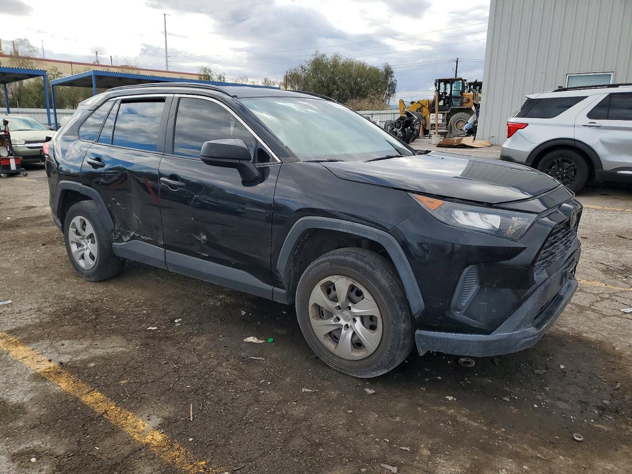 2019 TOYOTA RAV4 LE photo 4