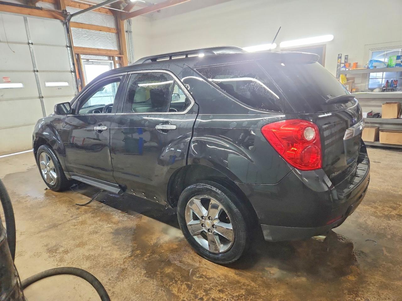 2015 CHEVROLET EQUINOX LT photo 2