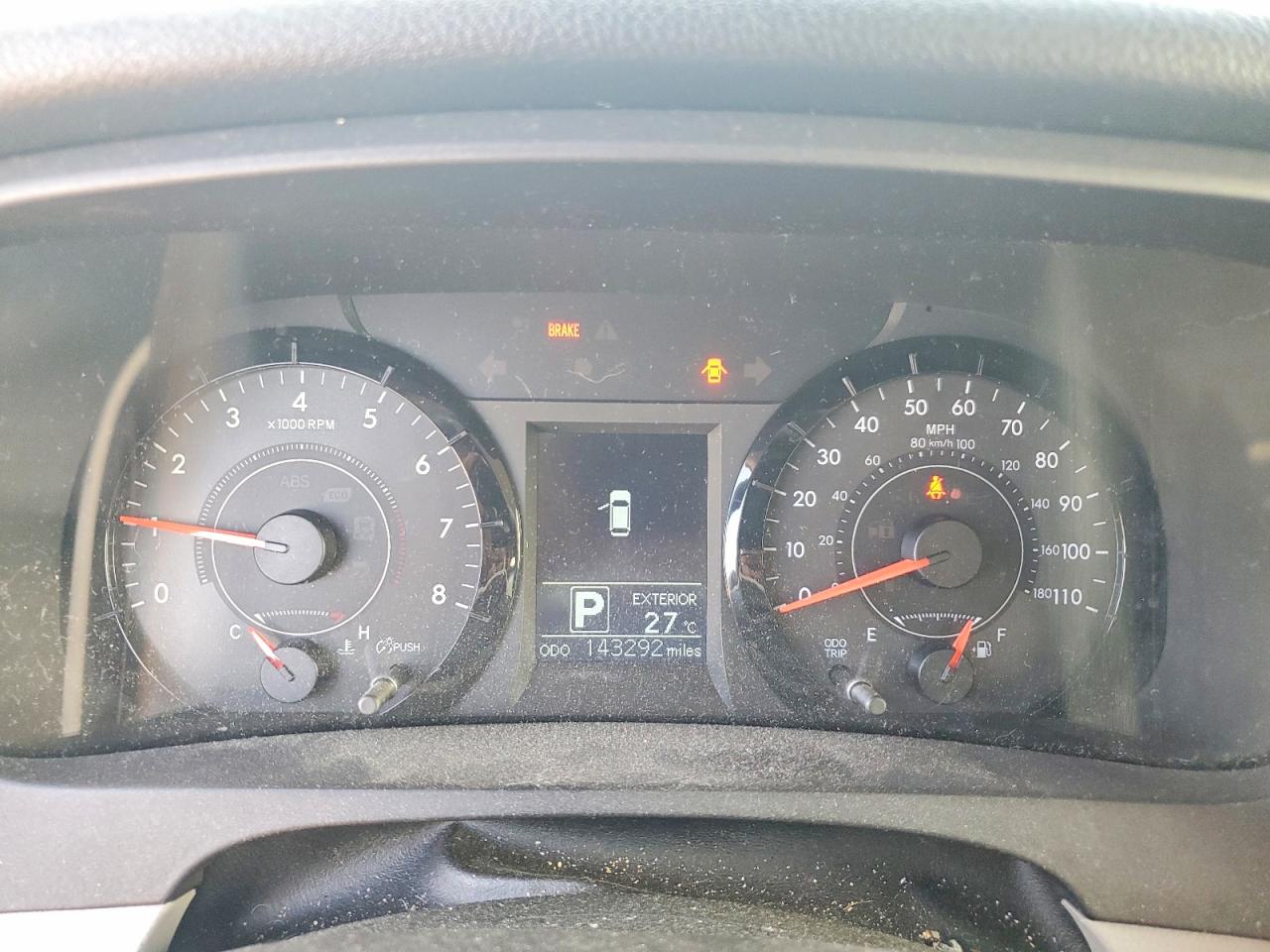 2016 TOYOTA SIENNA LE photo 9