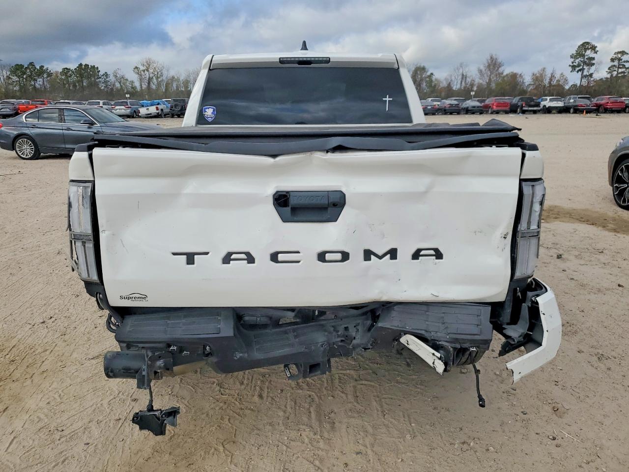 2024 TOYOTA TACOMA DOUBLE CAB photo 6