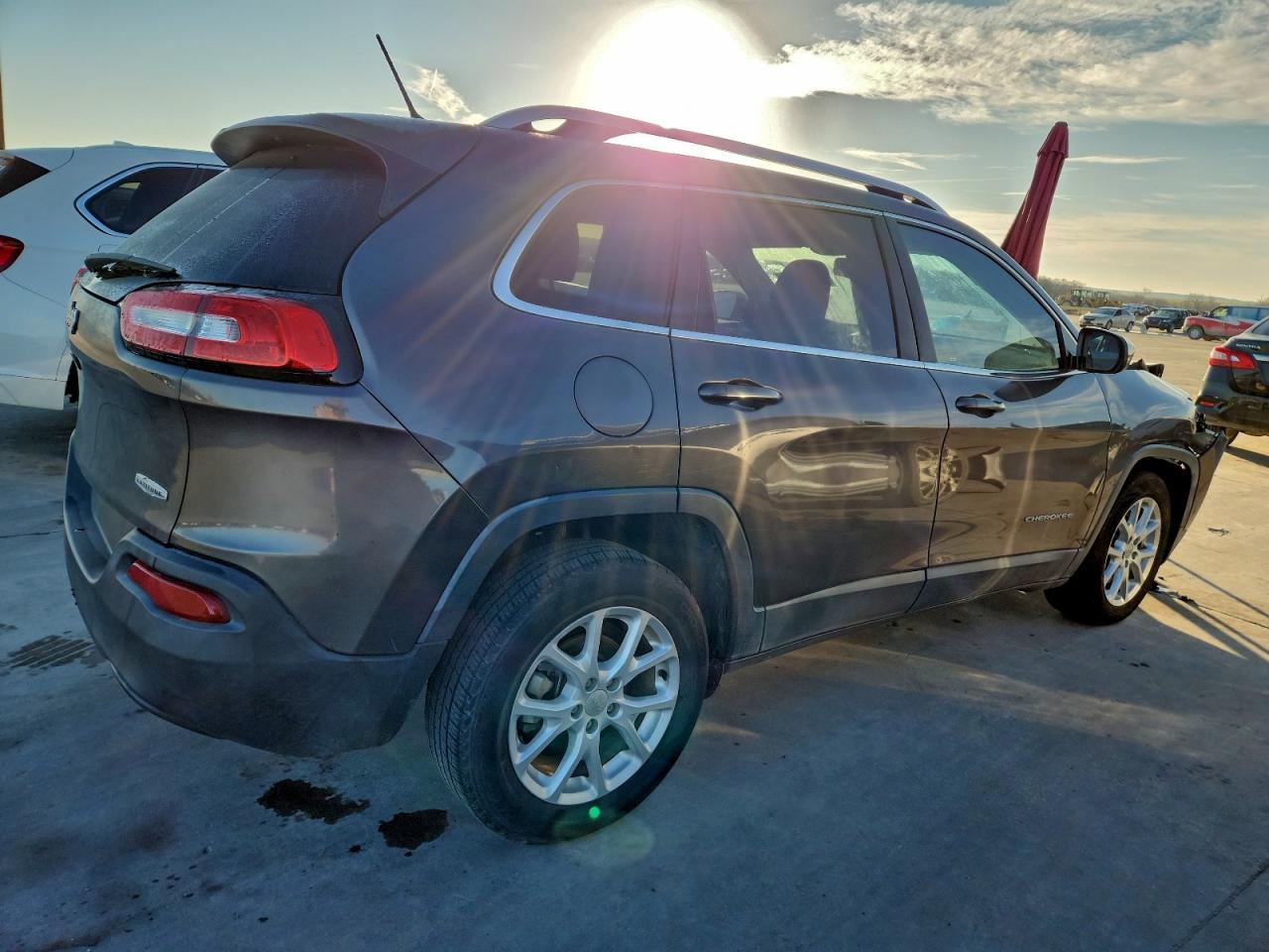 2017 JEEP CHEROKEE LATITUDE photo 3