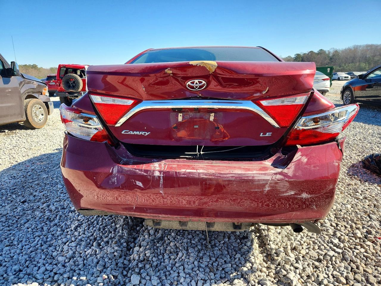 2017 TOYOTA CAMRY LE photo 6