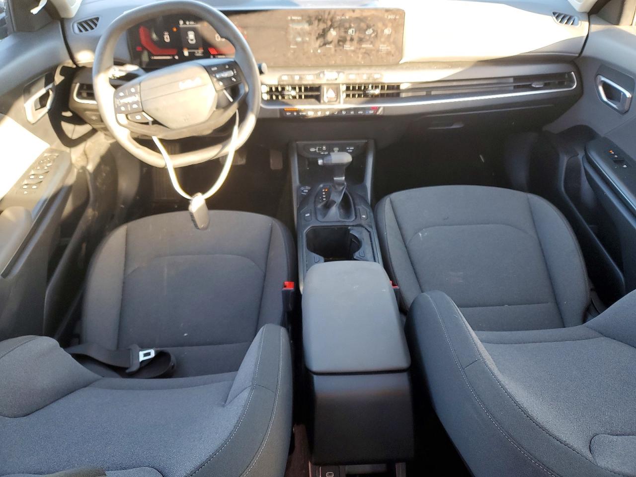 2025 KIA K4 LX photo 8