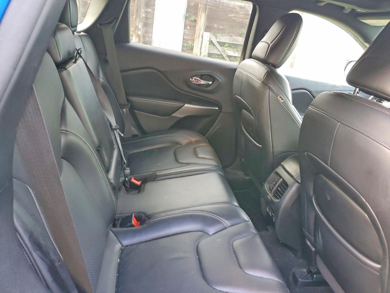 2021 JEEP CHEROKEE LATITUDE photo 10