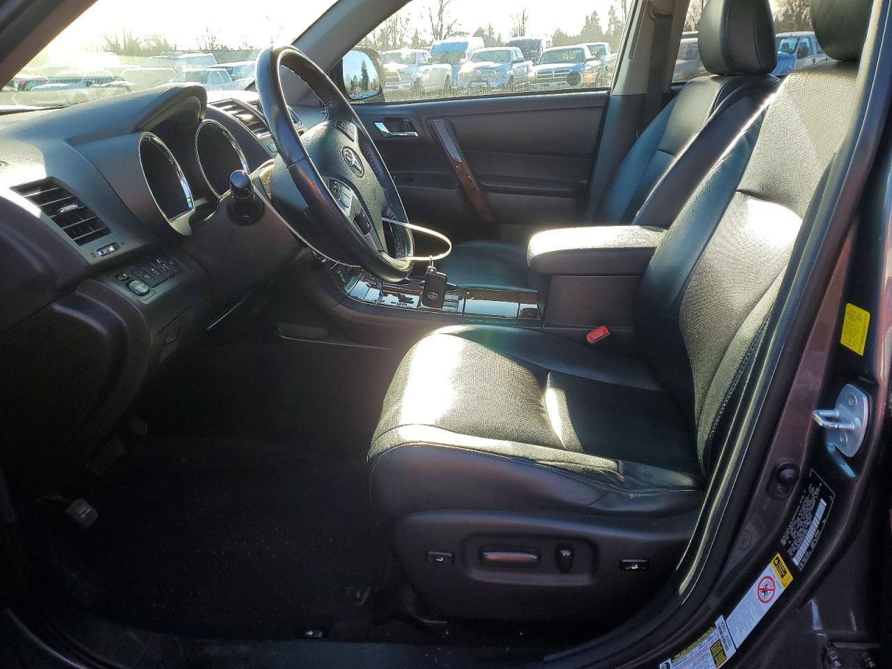 2011 TOYOTA HIGHLANDER LIMITED photo 7