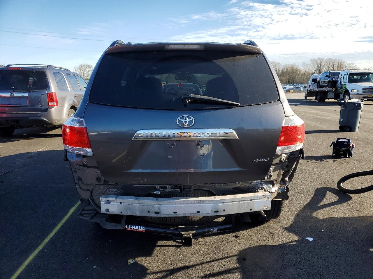 2011 TOYOTA HIGHLANDER LIMITED photo 6