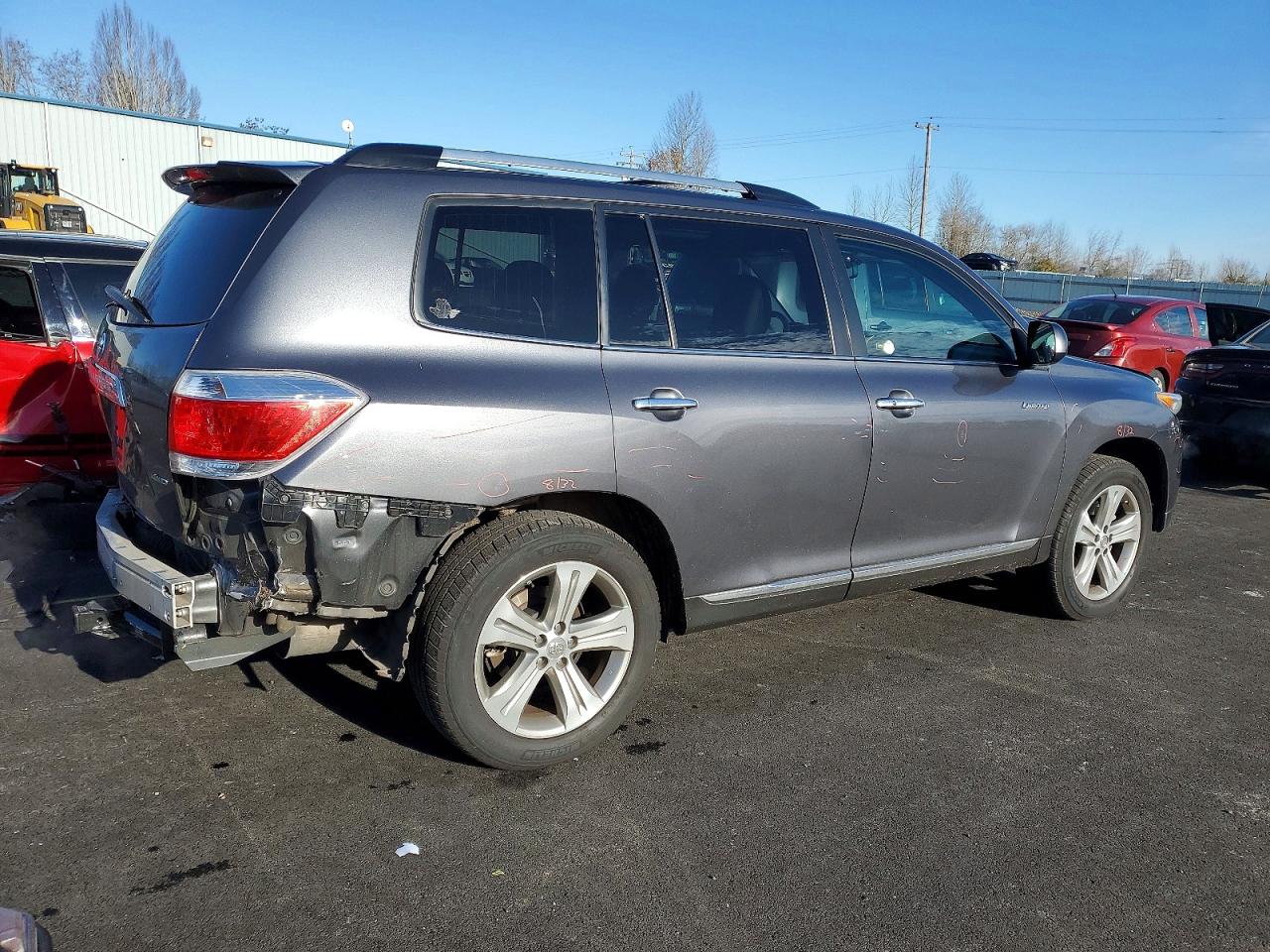 2011 TOYOTA HIGHLANDER LIMITED photo 3