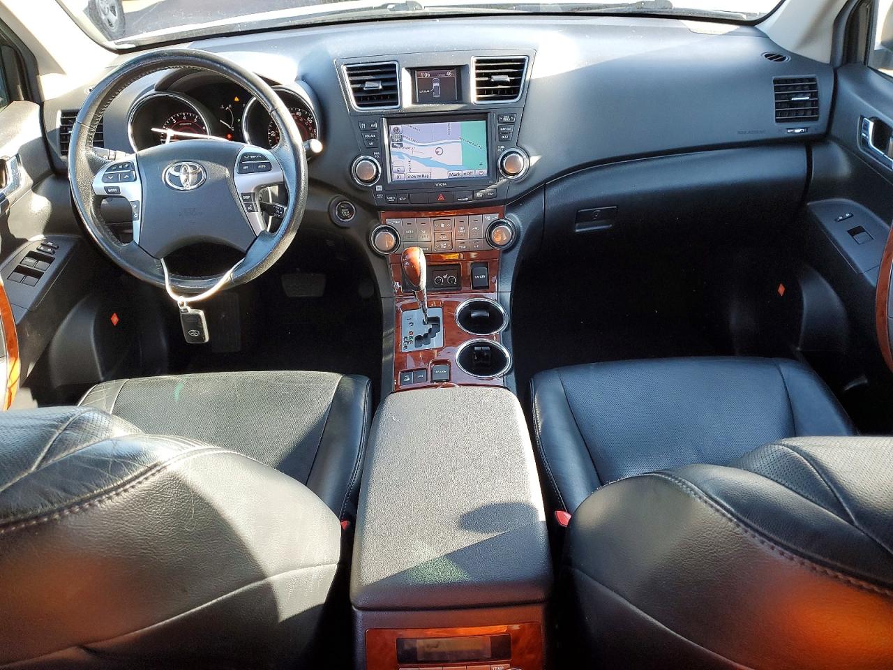2011 TOYOTA HIGHLANDER LIMITED photo 8