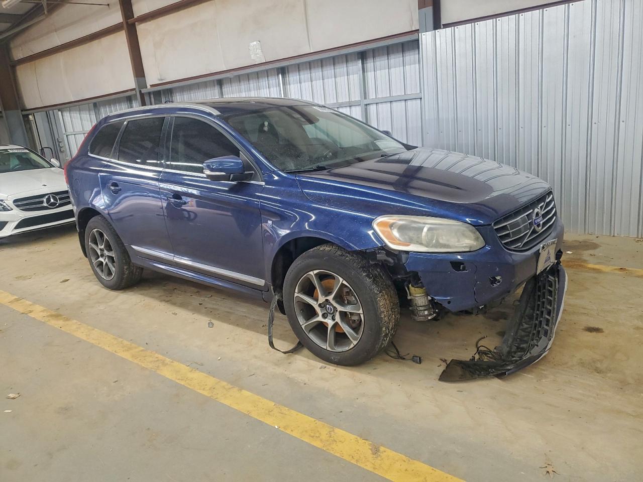 2015 VOLVO XC60 T6 PLATINUM photo 4