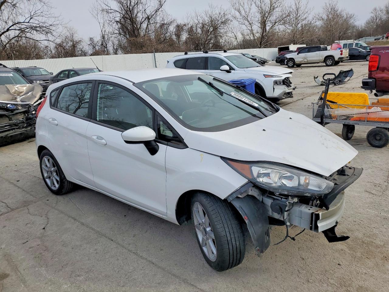 2019 FORD FIESTA SE photo 4