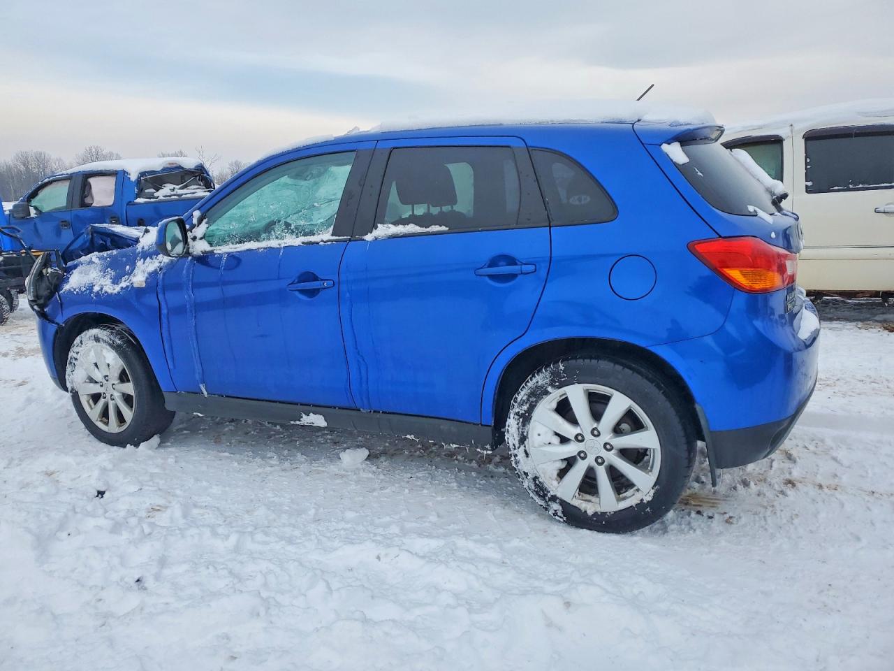 2015 MITSUBISHI OUTLANDER SPORT ES photo 2