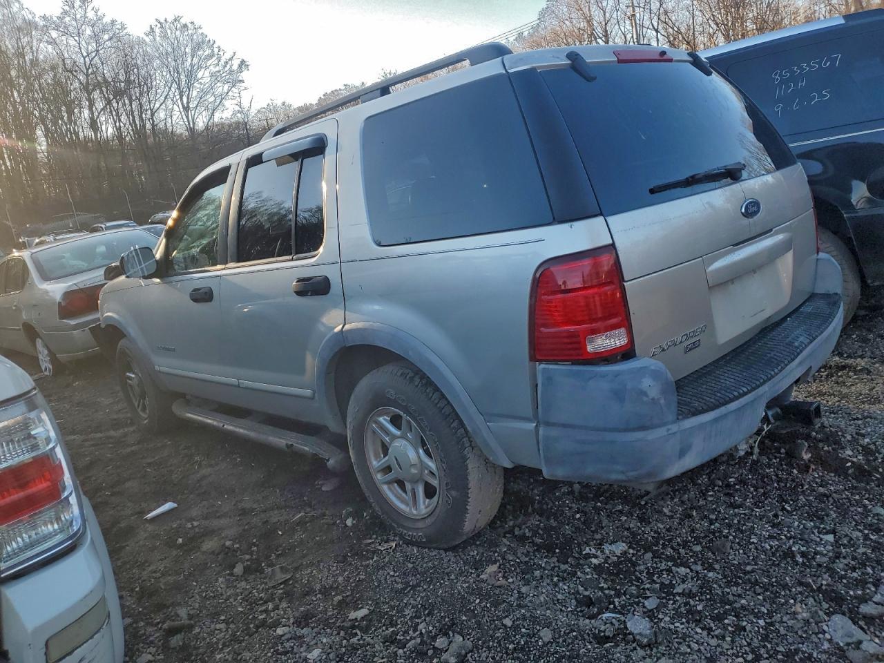 2002 FORD EXPLORER XLS photo 2