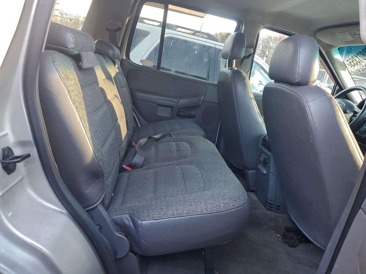 2002 FORD EXPLORER XLS photo 11