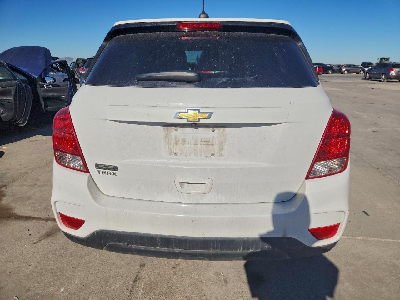 2021 CHEVROLET TRAX LS photo 6