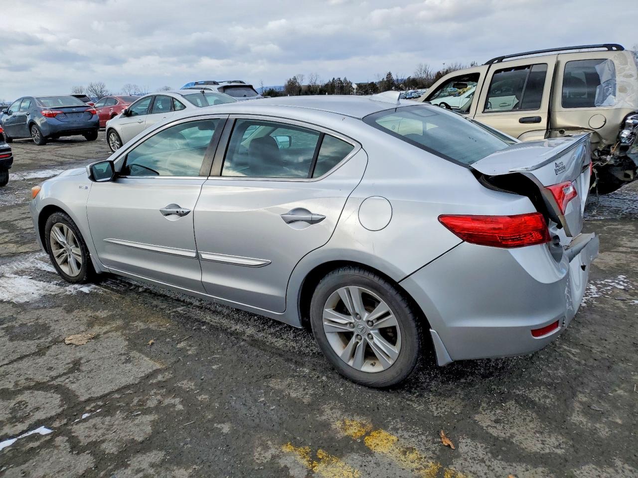 2013 ACURA ILX HYBRID TECH photo 2