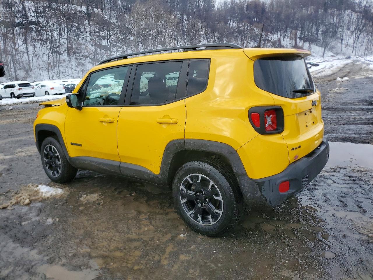2023 JEEP RENEGADE LATITUDE photo 2