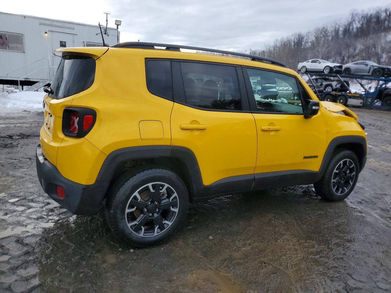 2023 JEEP RENEGADE LATITUDE photo 3