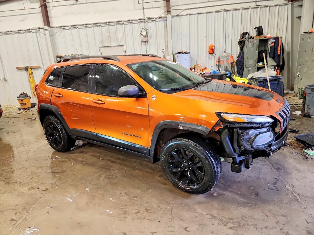 2016 JEEP CHEROKEE TRAILHAWK photo 4