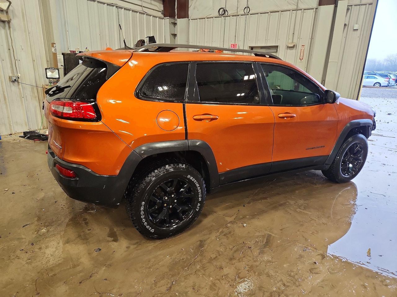 2016 JEEP CHEROKEE TRAILHAWK photo 3