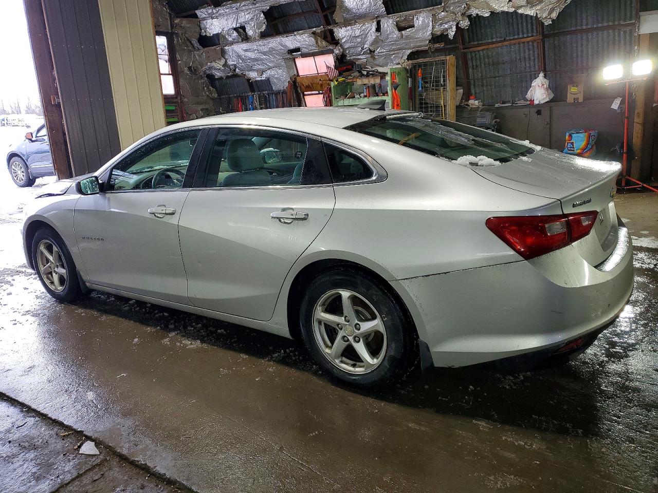2016 CHEVROLET MALIBU LS photo 2
