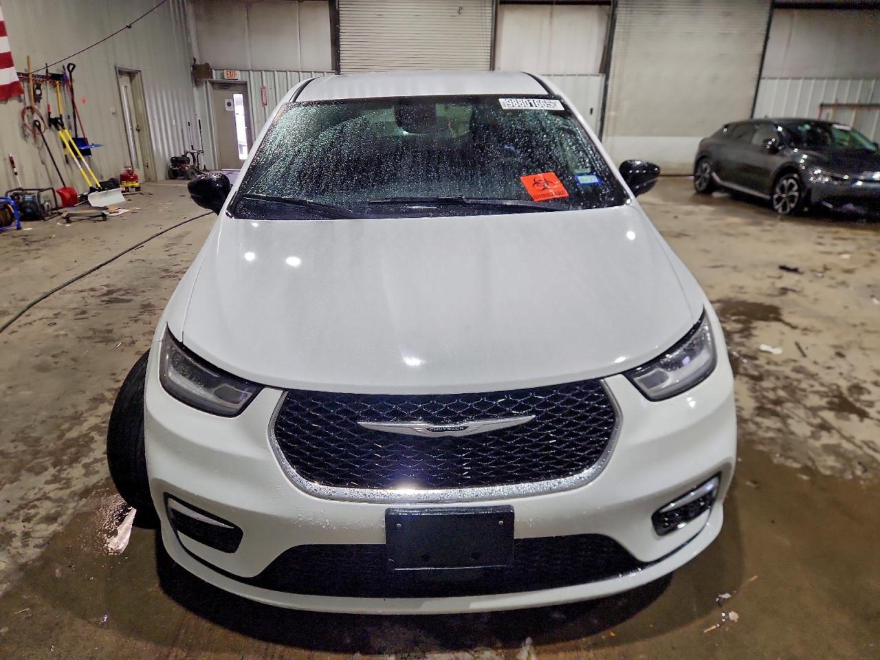 2025 CHRYSLER PACIFICA SELECT photo 5