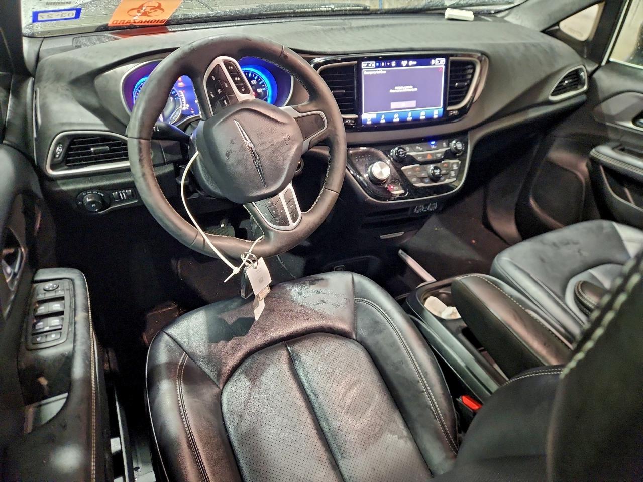 2025 CHRYSLER PACIFICA SELECT photo 8