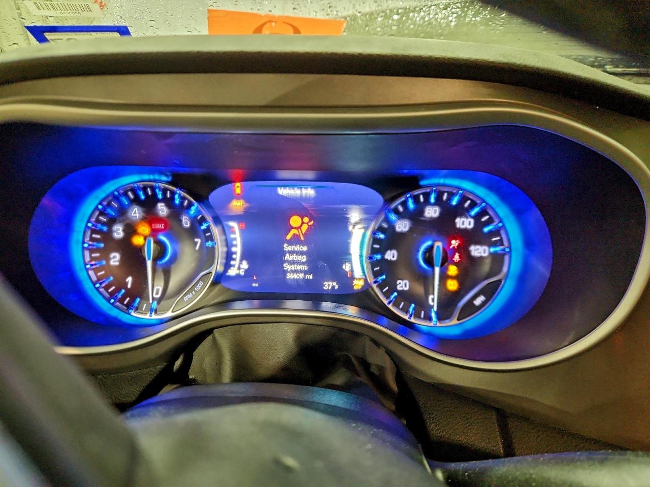 2025 CHRYSLER PACIFICA SELECT photo 9