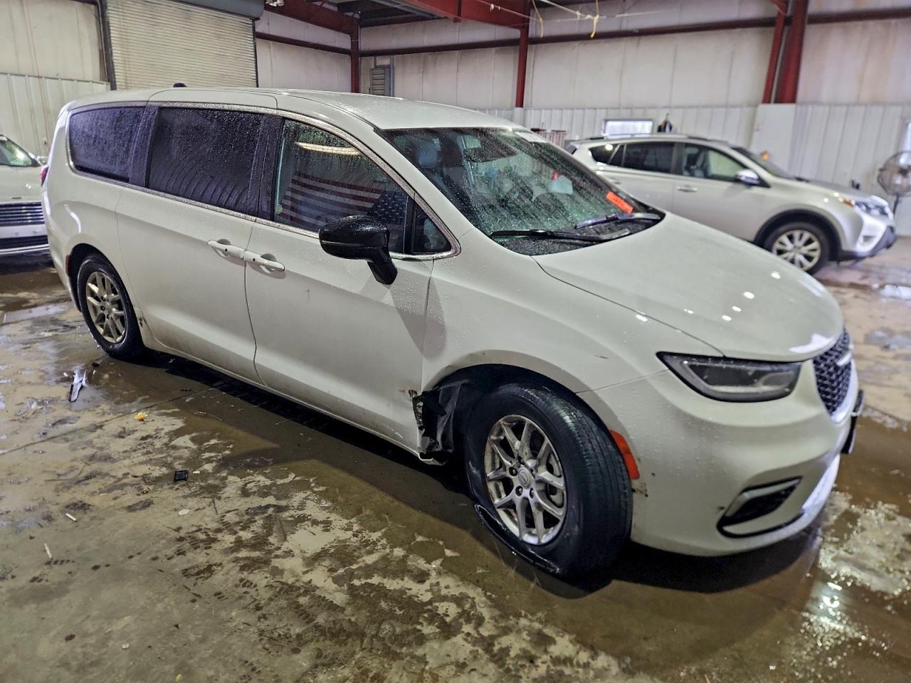 2025 CHRYSLER PACIFICA SELECT photo 4