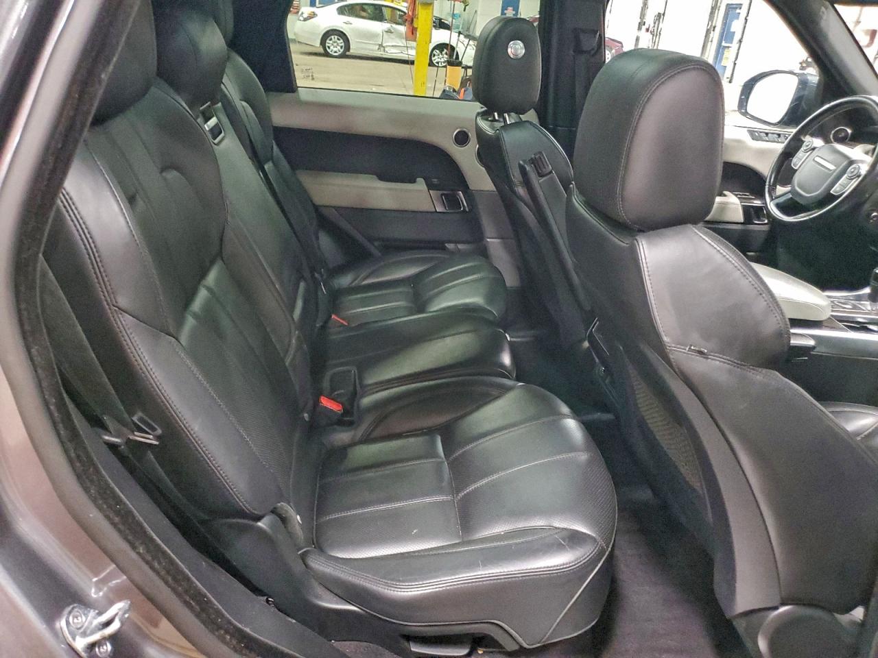 2016 LAND ROVER RANGE ROVER SPORT HSE photo 11