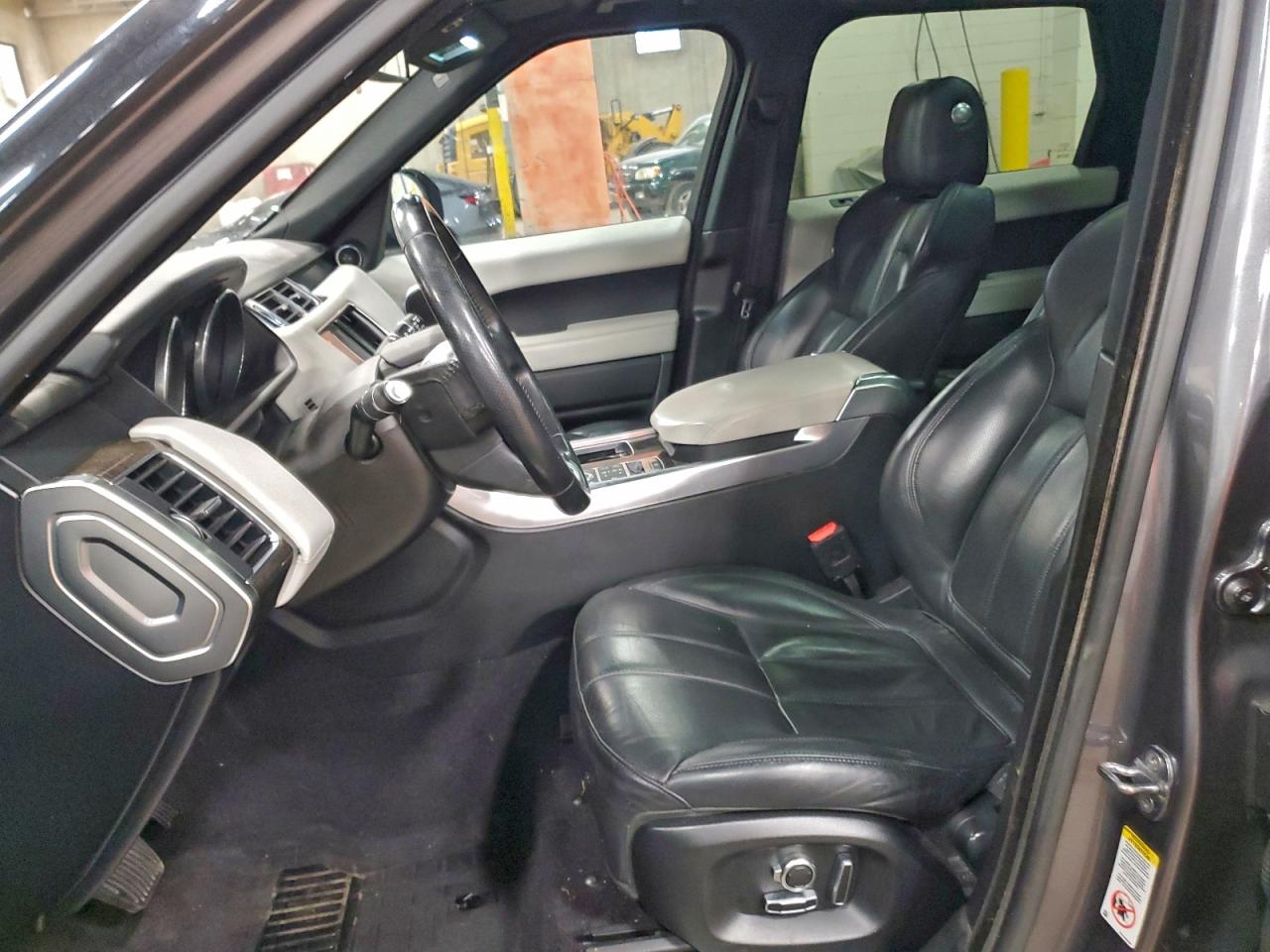 2016 LAND ROVER RANGE ROVER SPORT HSE photo 7