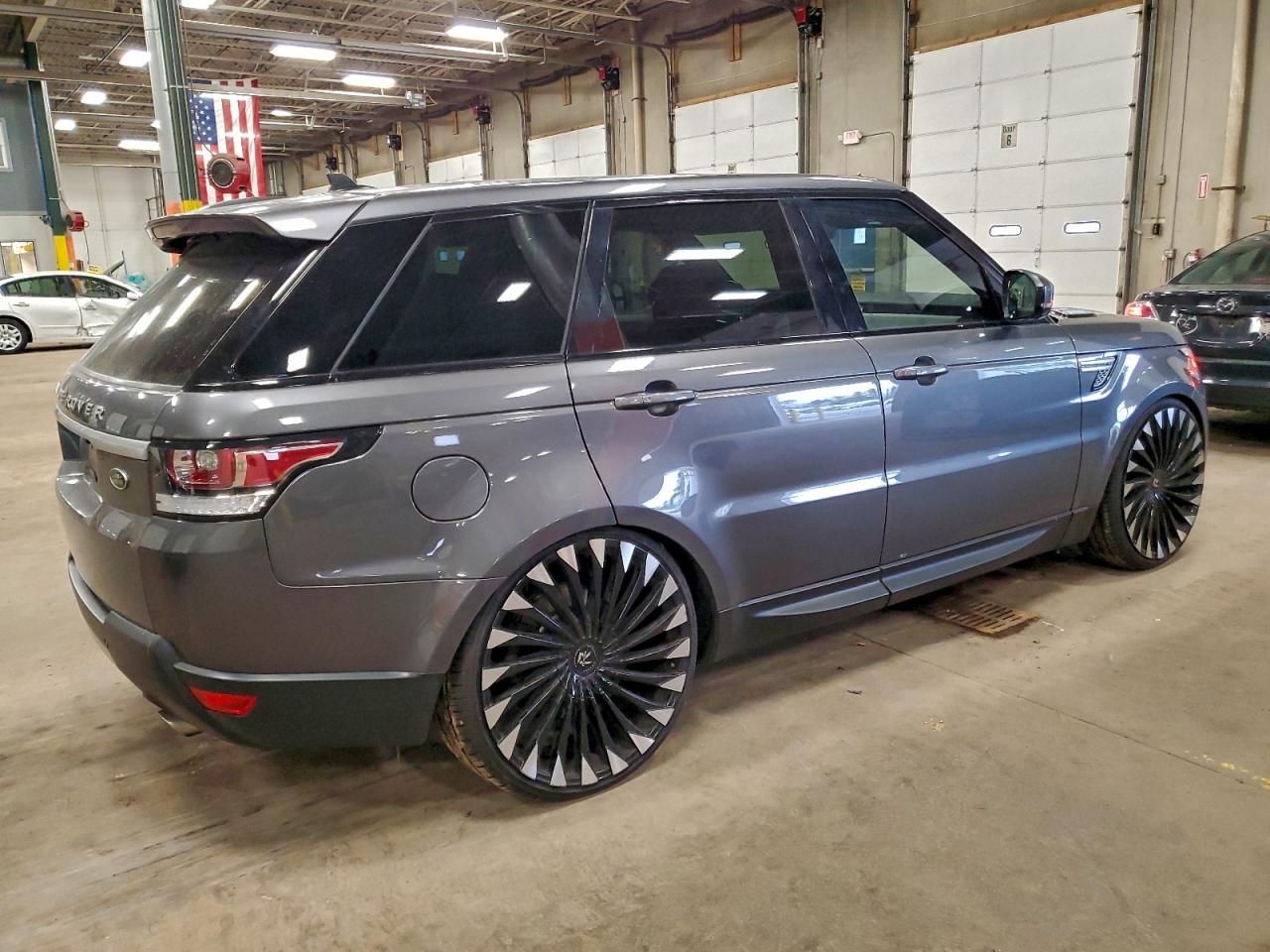 2016 LAND ROVER RANGE ROVER SPORT HSE photo 3
