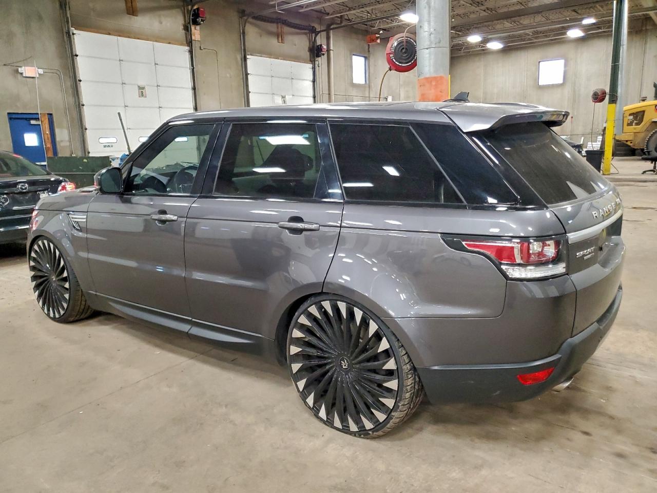 2016 LAND ROVER RANGE ROVER SPORT HSE photo 2
