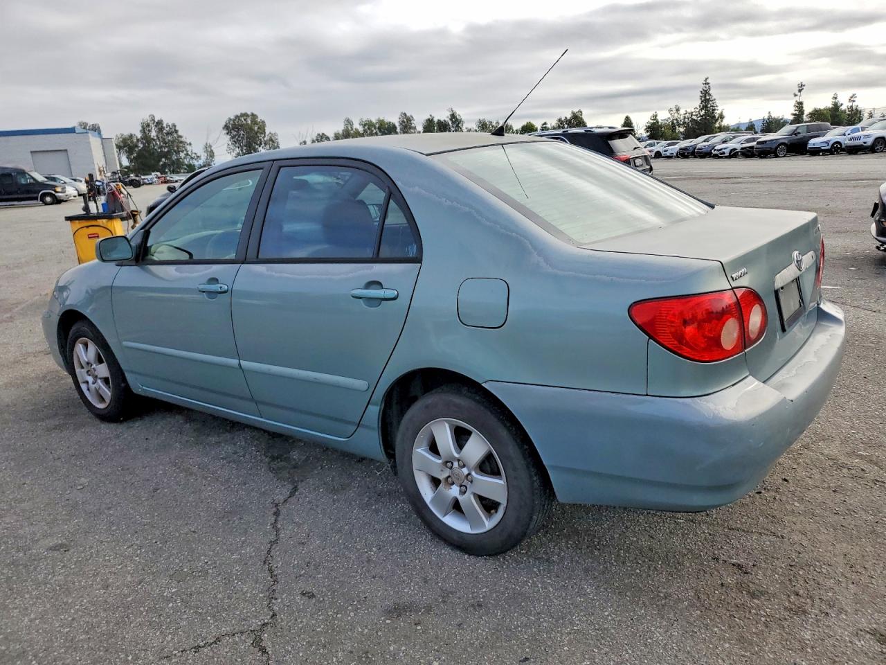 2006 TOYOTA COROLLA CE photo 2