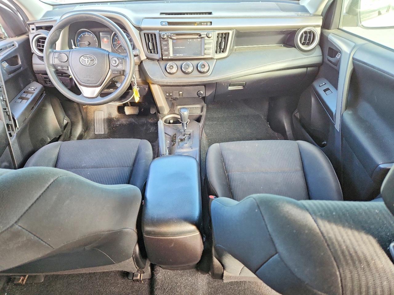 2018 TOYOTA RAV4 LE photo 15