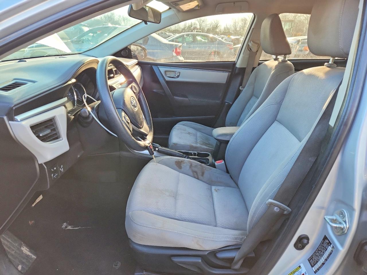 2014 TOYOTA COROLLA L photo 7