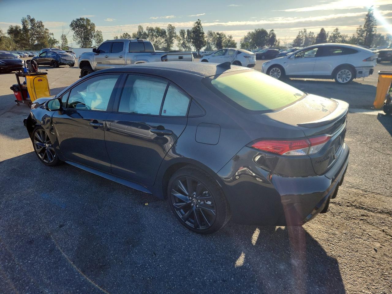 2023 TOYOTA COROLLA SE photo 2