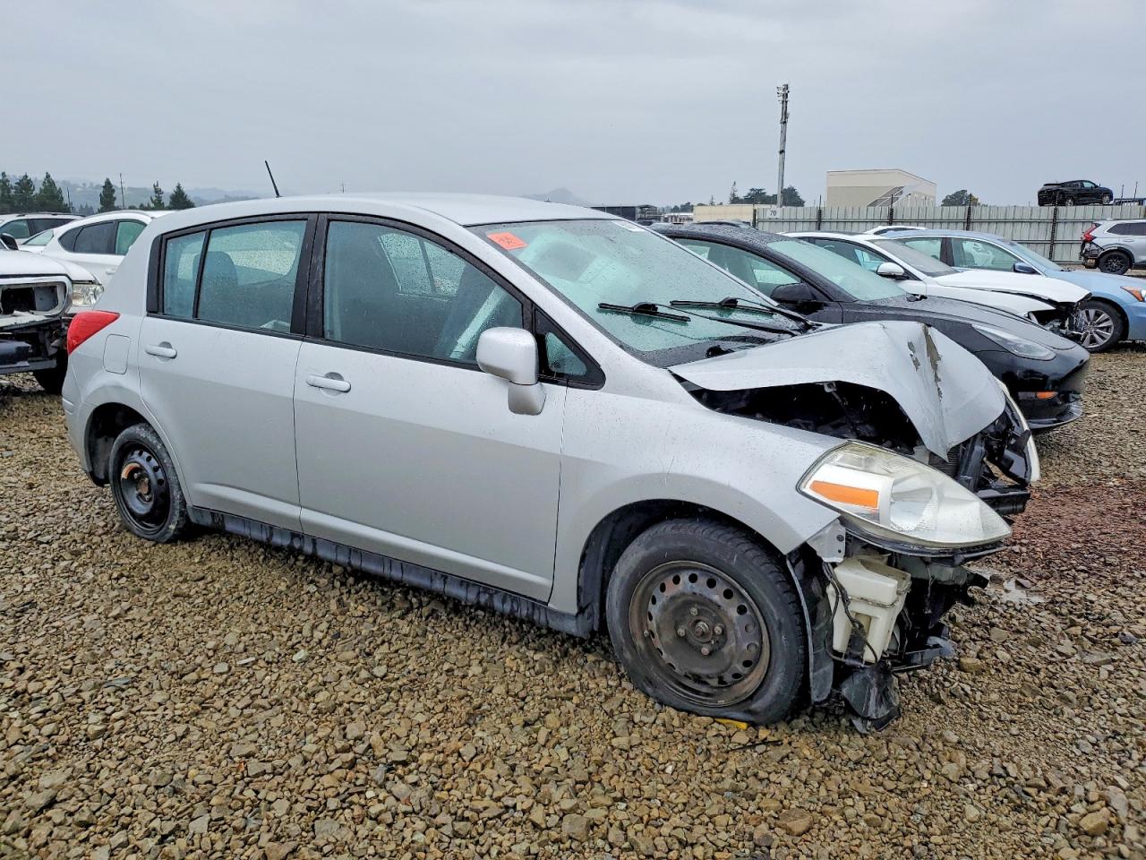 2012 NISSAN VERSA S photo 4