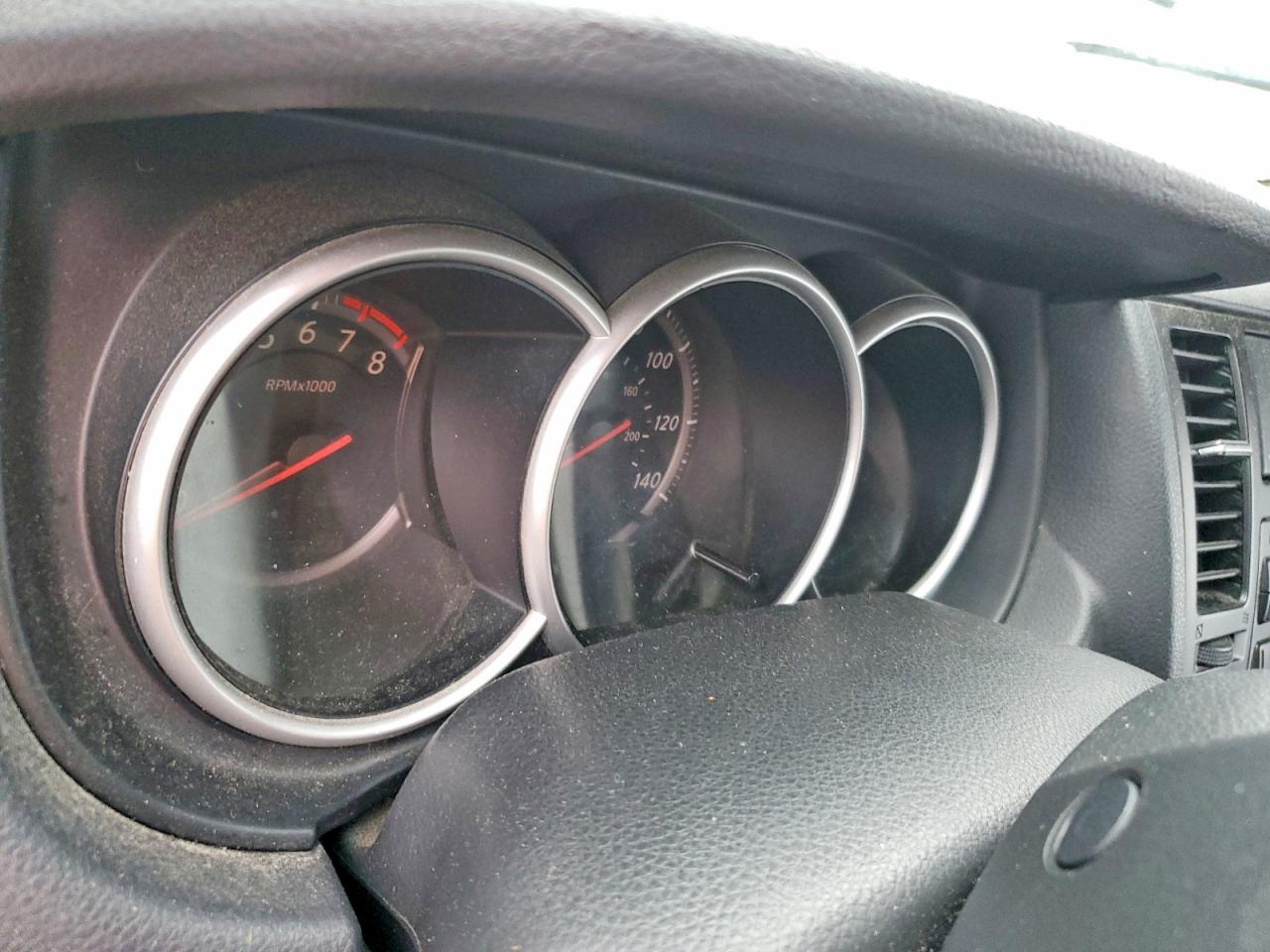 2012 NISSAN VERSA S photo 9