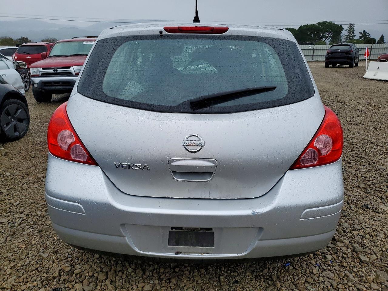2012 NISSAN VERSA S photo 6