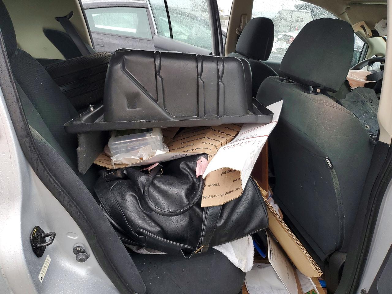 2012 NISSAN VERSA S photo 10