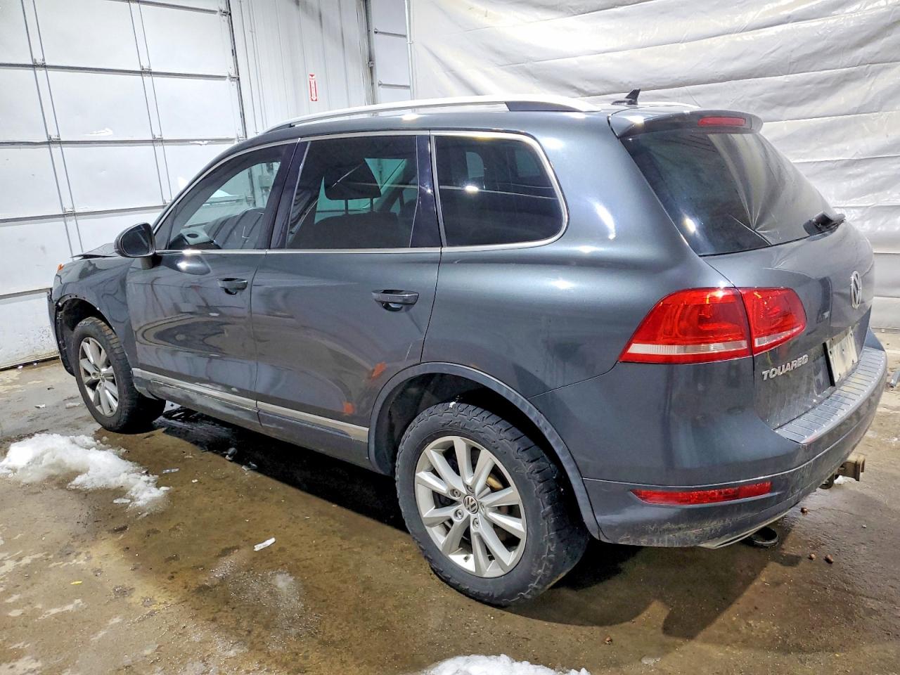 2014 VOLKSWAGEN TOUAREG V6 TDI photo 2